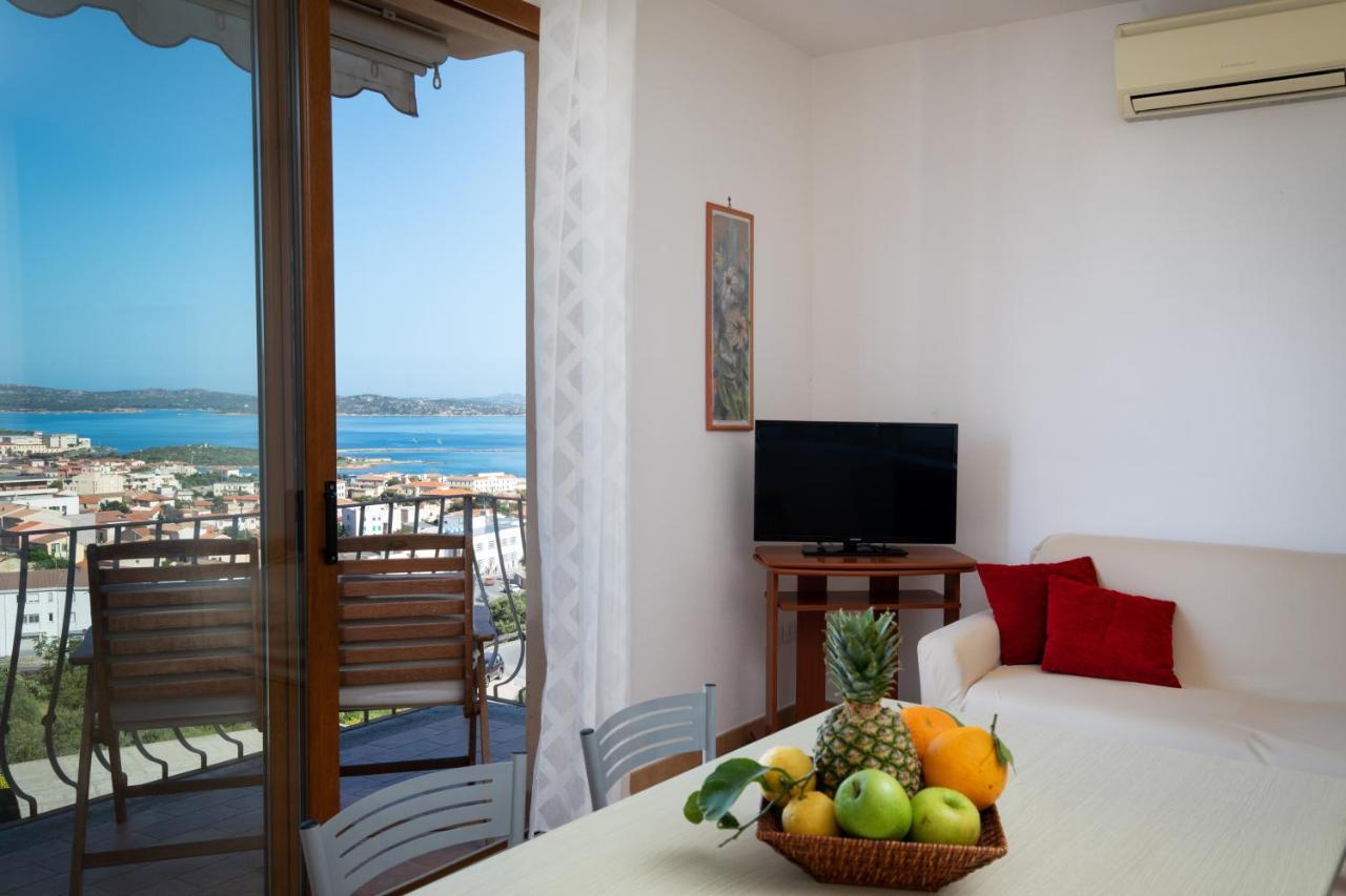 Homey Experience - Central Stay La Maddalena  Exterior photo